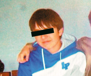 Dwaj zwyrodnialcy uwięzili 15-latkę w starej szopie i bestialsko torturowali