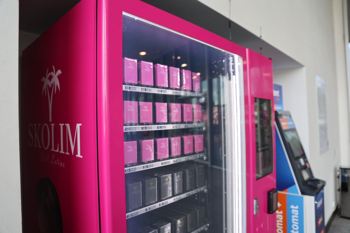 Automat z perfumami Skolima stanął w Lublinie