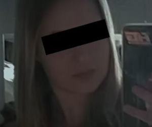 Kacper zaczaił się na Magdę przed domem. Niczego się nie spodziewała
