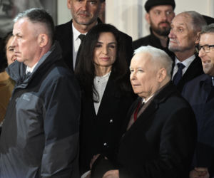 Marsz Pamięci PiS przeszedł ulicami Warszawy. To już 16 lat po katastrofie smoleńskiej