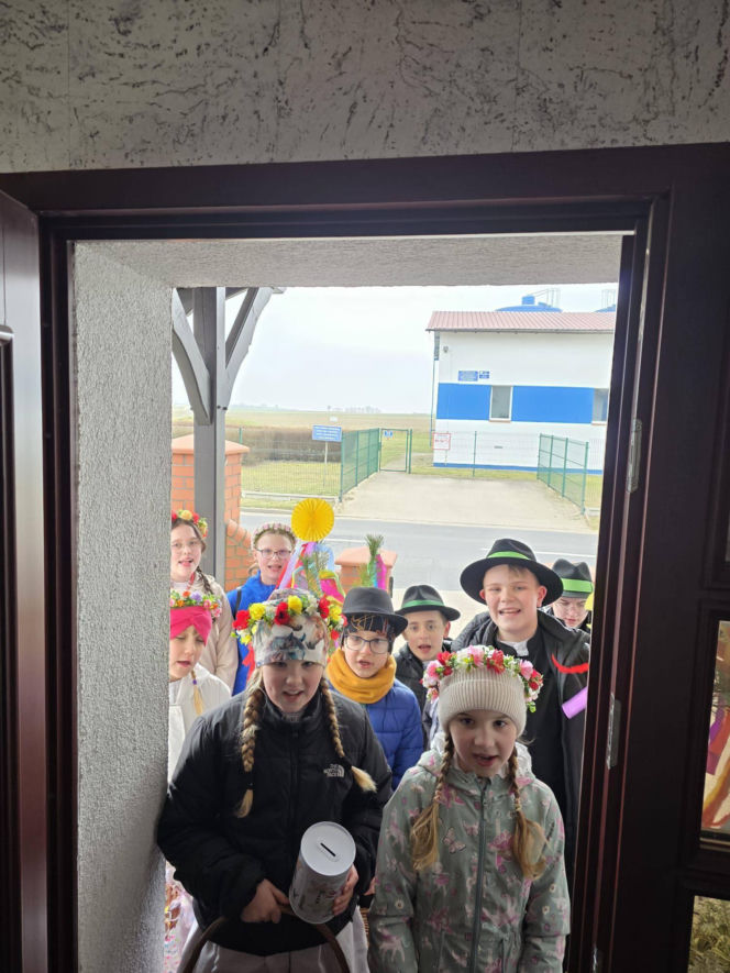 Nowe lotko na dobry rok. W Bukówcu Górnym stary zwyczaj ciągle żywy