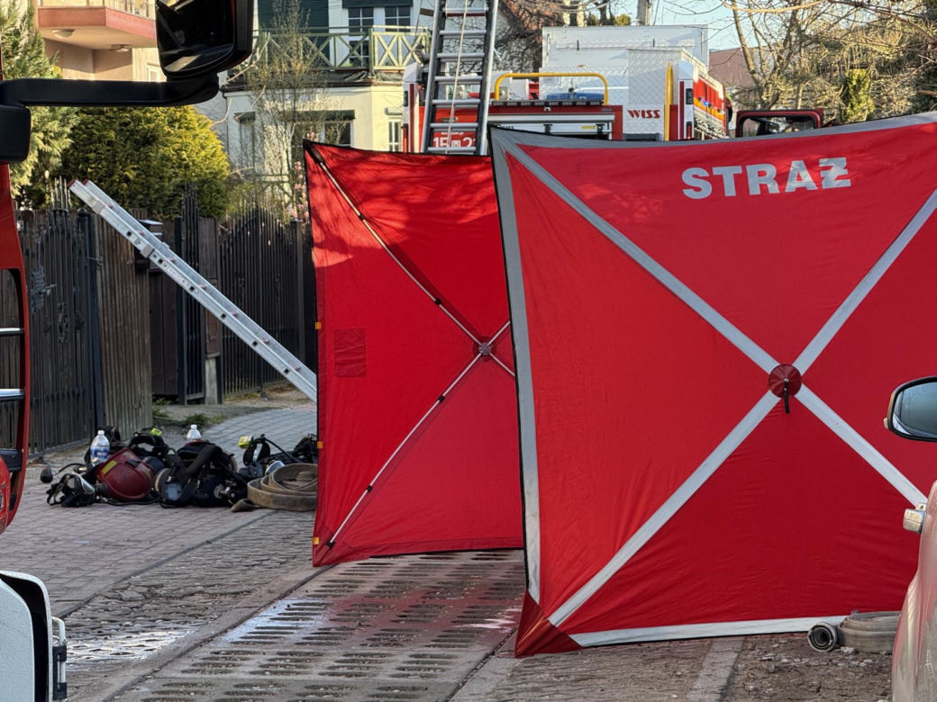 Tragiczny pożar w domu na Targówku. Nie żyje kobieta 