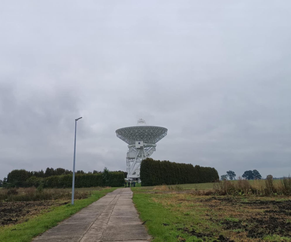 Radioteleskop UMK w Toruniu w Piwnicach