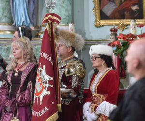 KUCHCIŃSKI W KOŚCIELE.