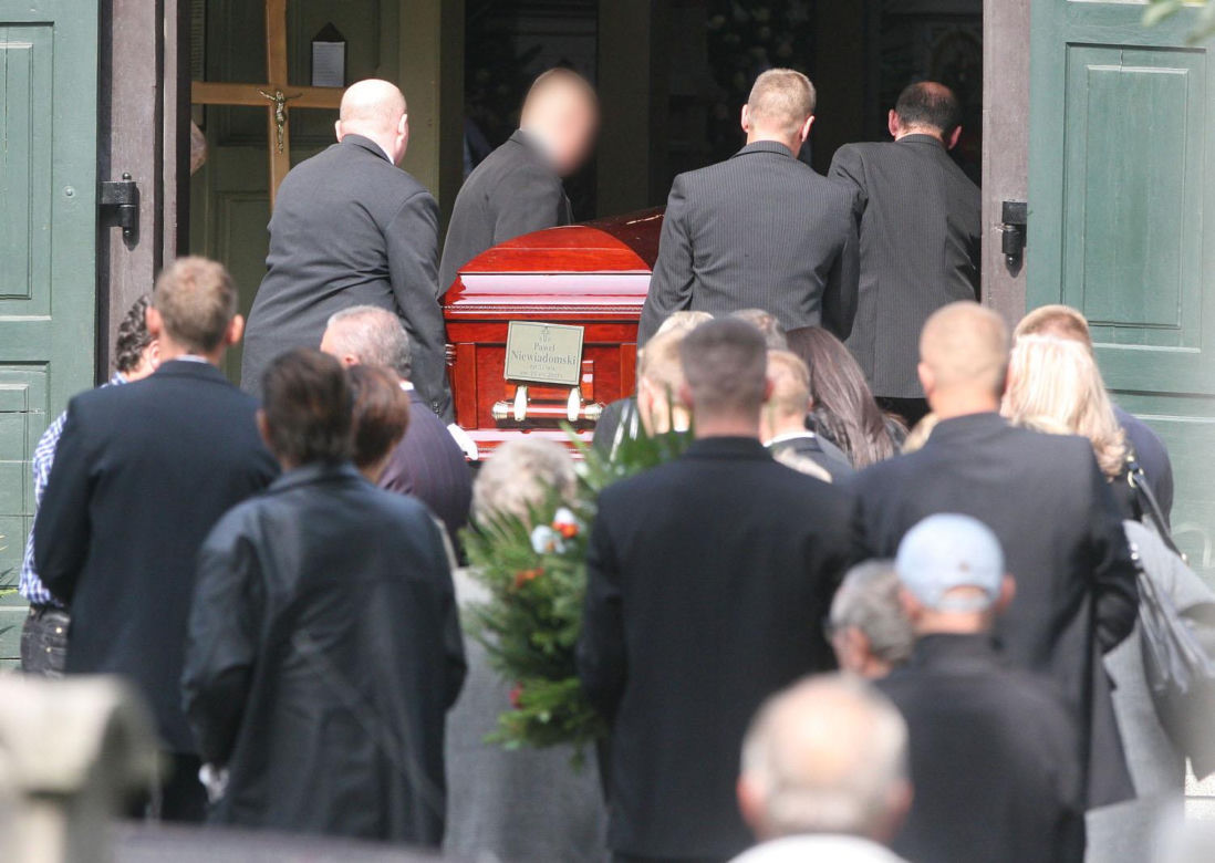 Sprawdziliśmy, gdzie spoczywają najwięksi zbrodniarze. Groby morderców i prawdziwych gangsterów na Mazowszu