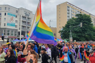 Tęczowa Matka Boska nie obraża! Sąd umorzył sprawę z Częstochowy. Mocne uzasadnienie