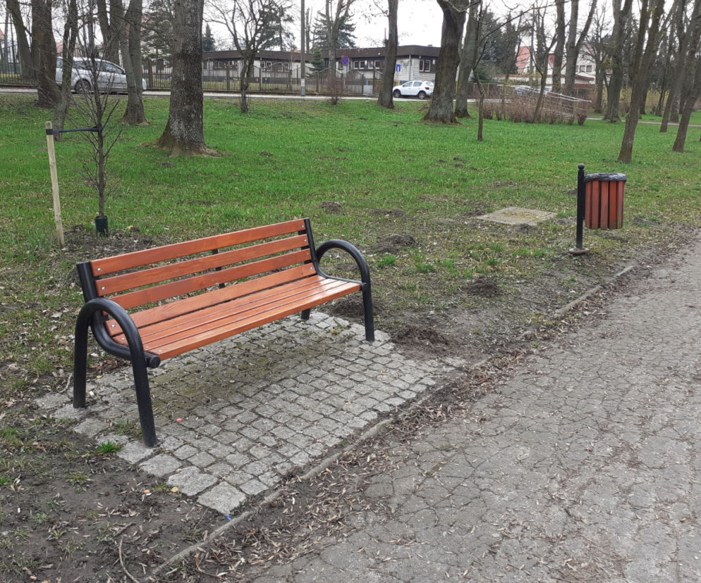 Nowe ławki w Elblągu