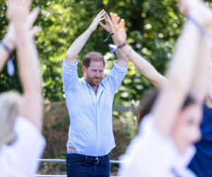 Książę Harry i jego żona Meghan wracają do Wielkiej Brytanii