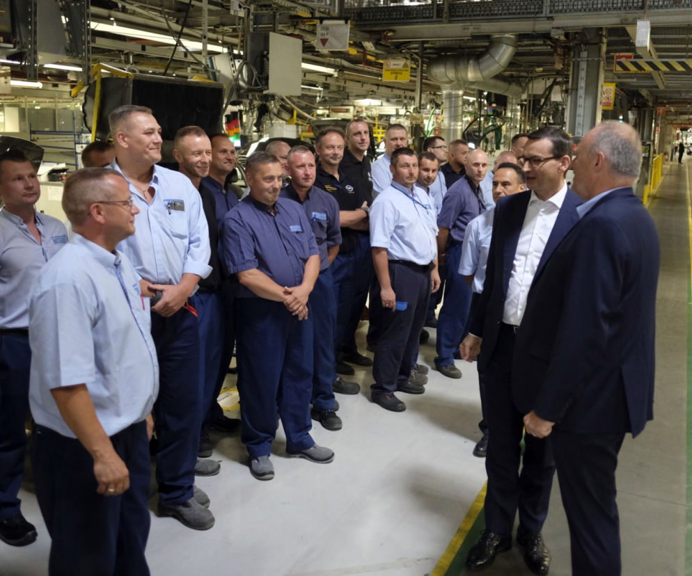  Wizyta premiera Mateusza Morawieckiego w gliwickim zakładzie Groupe PSA