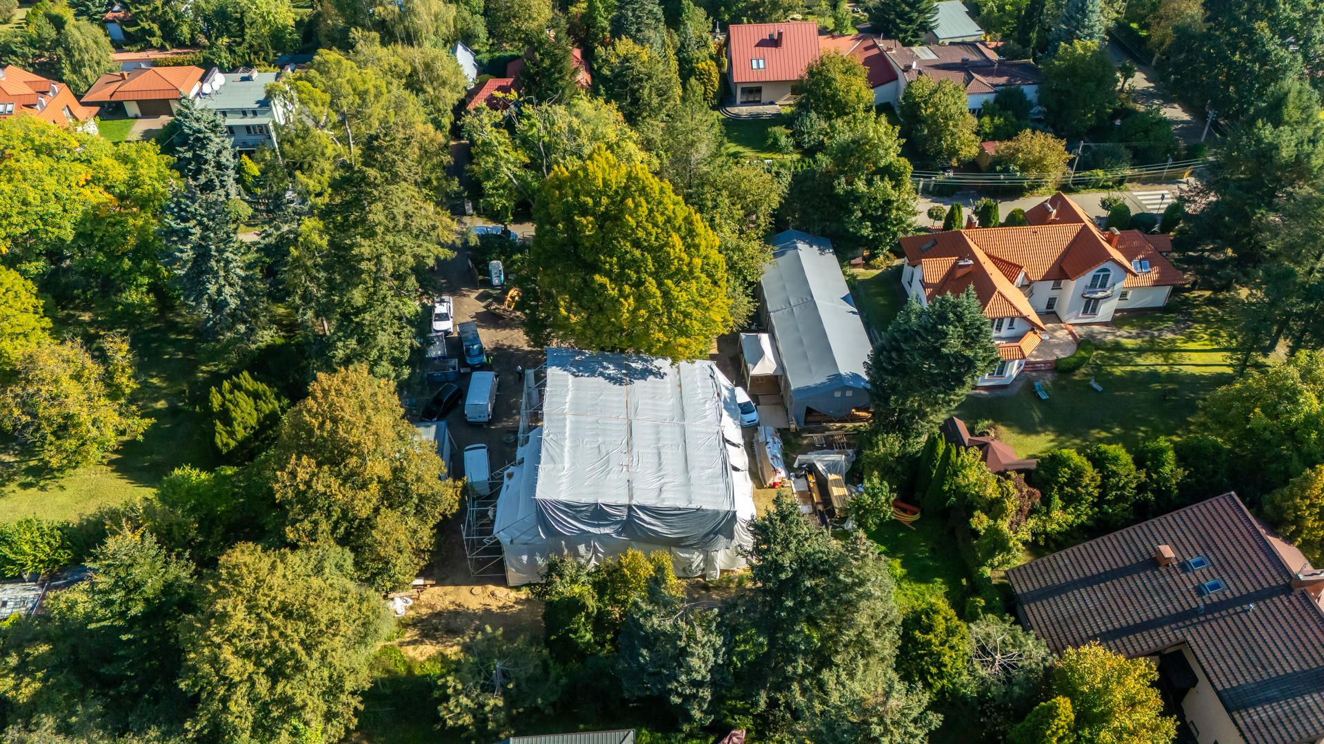 Zielona willa w Komorowie w remoncie