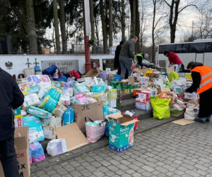 Ukraińscy pogranicznicy mają spore problemy z odprawą uchodźców uciekających przed wojną