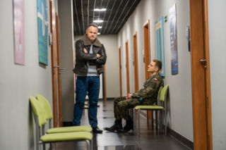 Pierwsza miłość, odcinek 4175: Biały uświadamia sobie, że kocha Angelikę. Bez pozwolenia opuszcza jednostkę - ZDJĘCIA