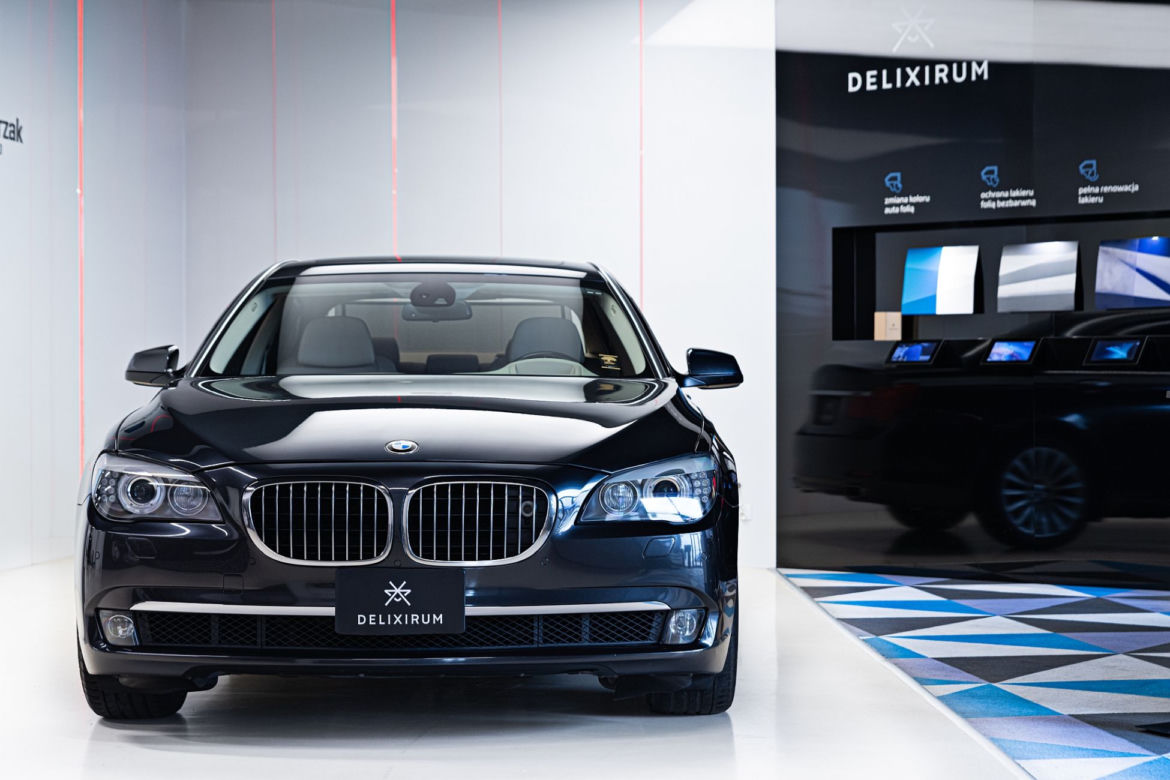 Robert Burneika jeździ wycackanym BMW 750Li