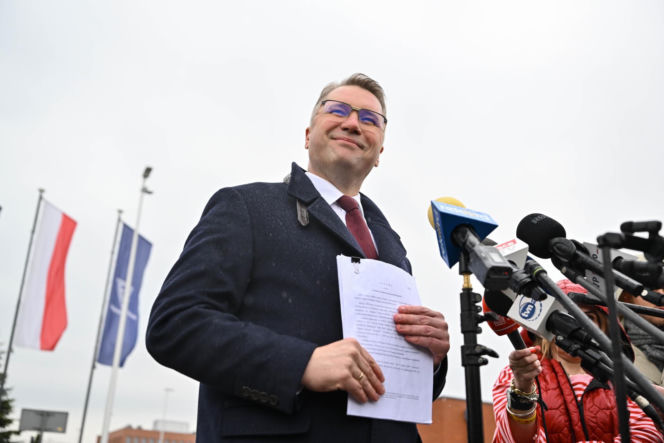 Konferencja prasowa przed Fabryką Broni "ŁUCZNIK"