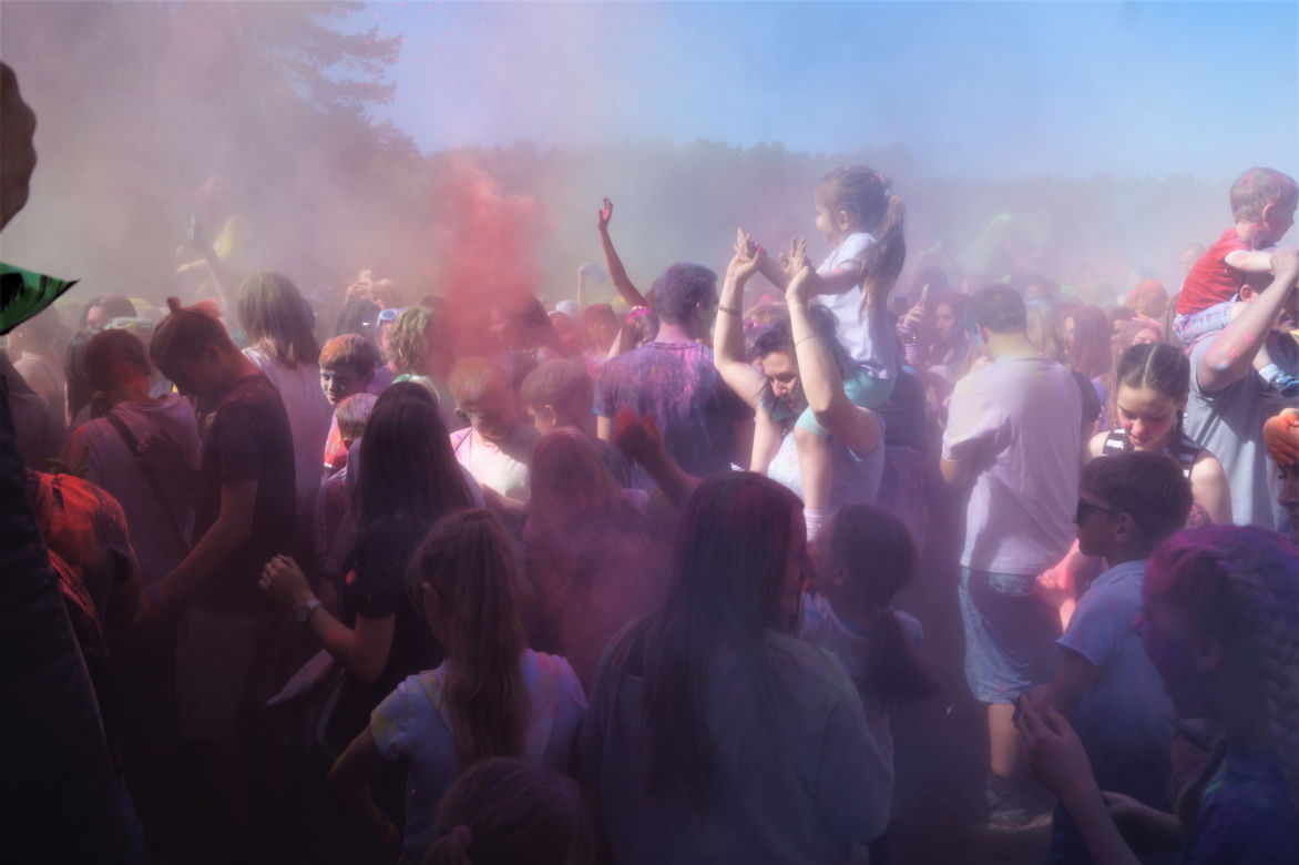 Holi Festival, czyli Święto Kolorów w bydgoskim Myślęcinku [ZDJĘCIA]