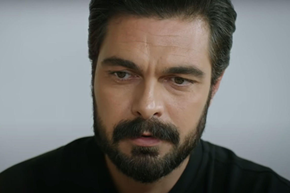 Jak kiedyś wyglądał Halil İbrahim Ceyhan? Zobacz stare i aktualne zdjęcia gwiazdora "Emanet"! 