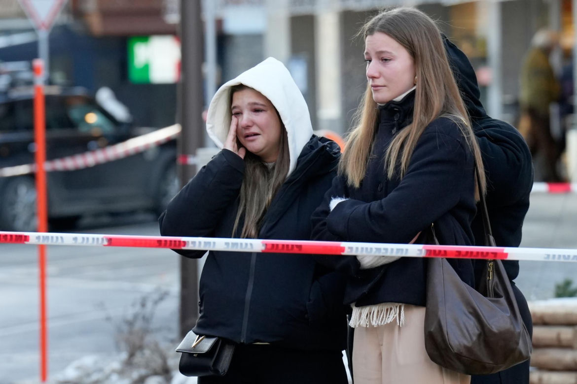 Szokująca decyzja sądu po pożarze w Szwajcarii! Nie żyje 40 osób, on chodzi wolno