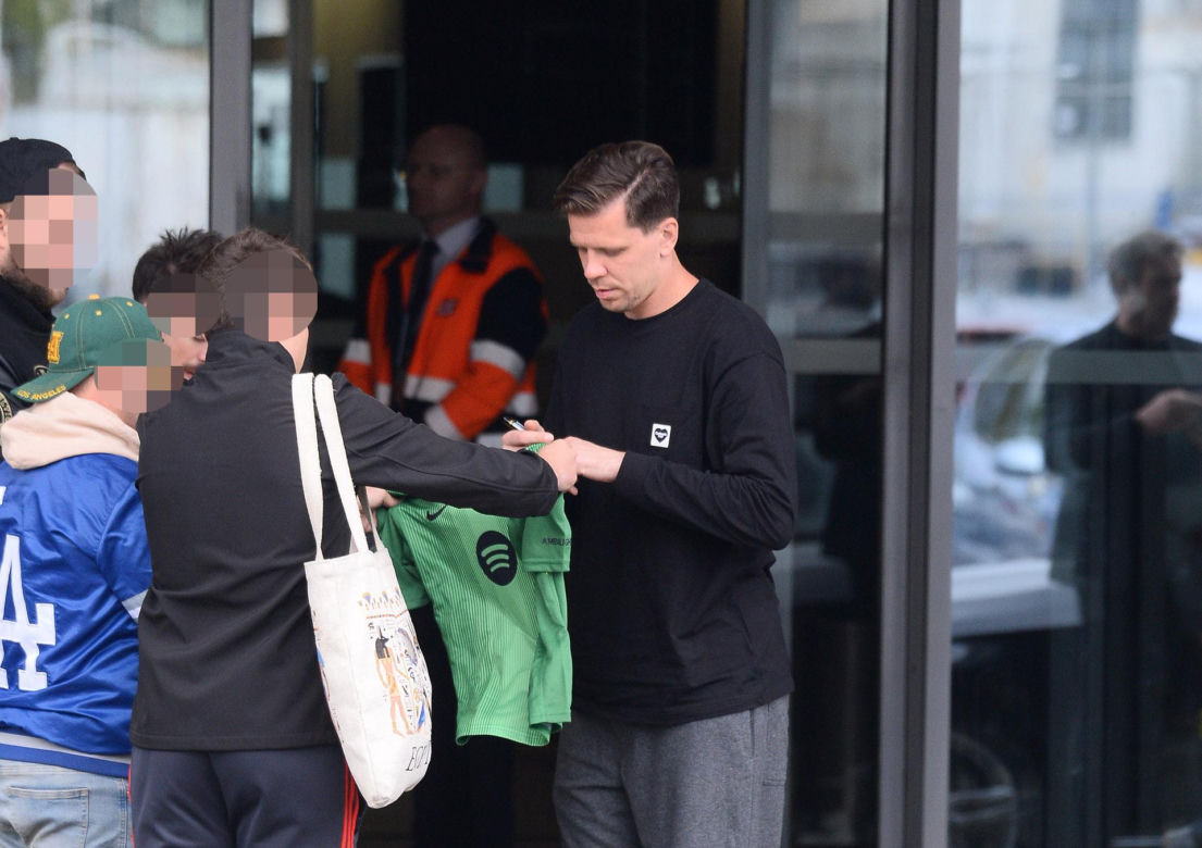 Wojciech Szczęsny przyleciał na premierę