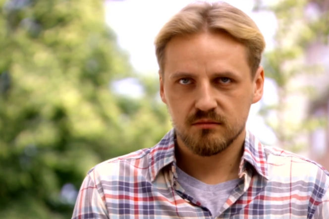 O mnie się nie martw 3 odcinek 4, Krzysiek Małecki (Paweł Domagała)