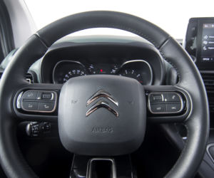 Citroen Berlingo Shine 1.5 BlueHDI 130 KM 6MT