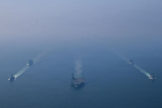 Iran, Chiny i Rosja demonstrują banderę w Cieśninie Ormuz