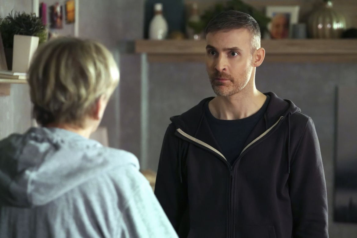 Barwy szczęścia odc. 2619. Adam Jakubik (Bartosz Porczyk), Basia (Sławomira Łozińska)