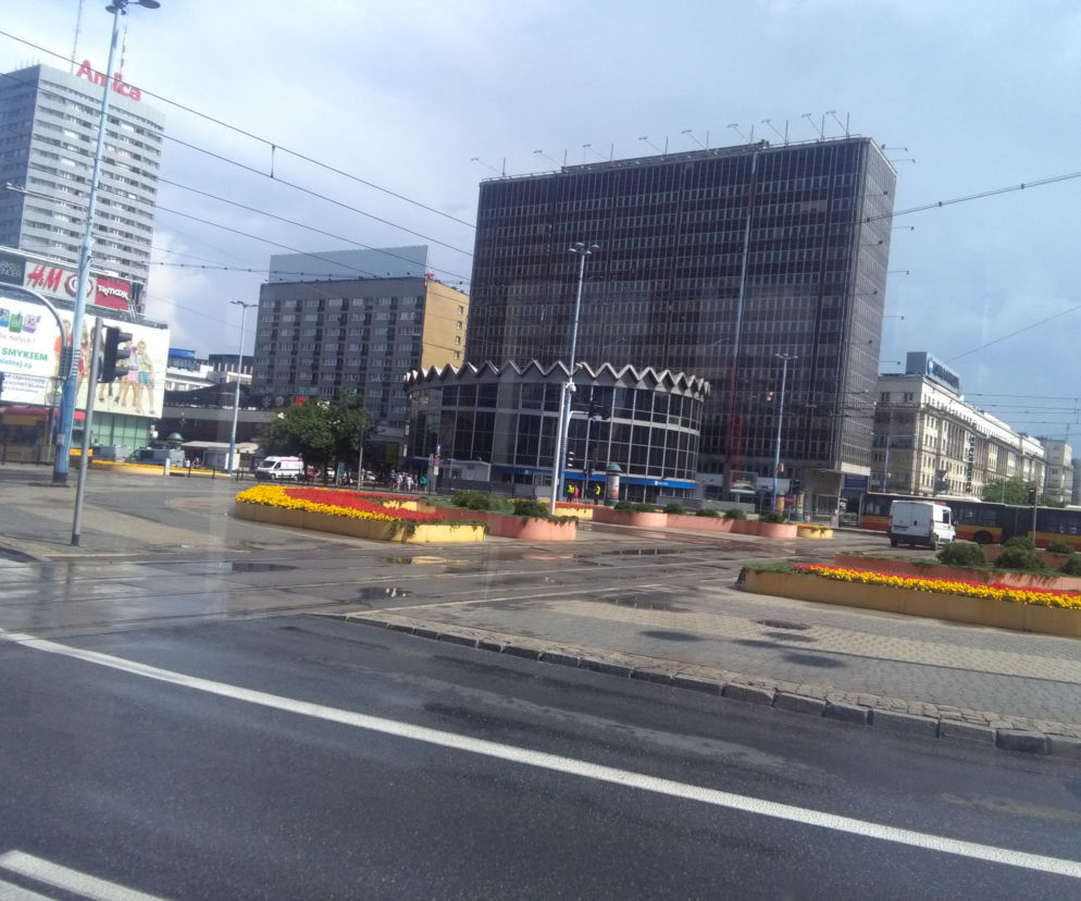 Czy tak nie może byc zawsze? Centrum stolicy bez reklam.