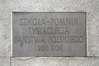 Polacy stosowali dual-use zanim stało się to modne. „Tysiąclatka” czyli szkoła, szpital i schron w jednym