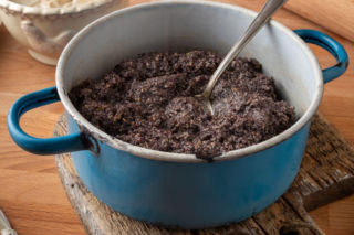 Masę makową zrobiłam już tydzień temu. Dzięki temu trikowi jest świeża i aromatyczna nawet po miesiącu 