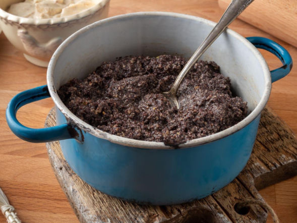 Masę makową zrobiłam już tydzień temu. Dzięki temu trikowi jest świeża i aromatyczna nawet po miesiącu 