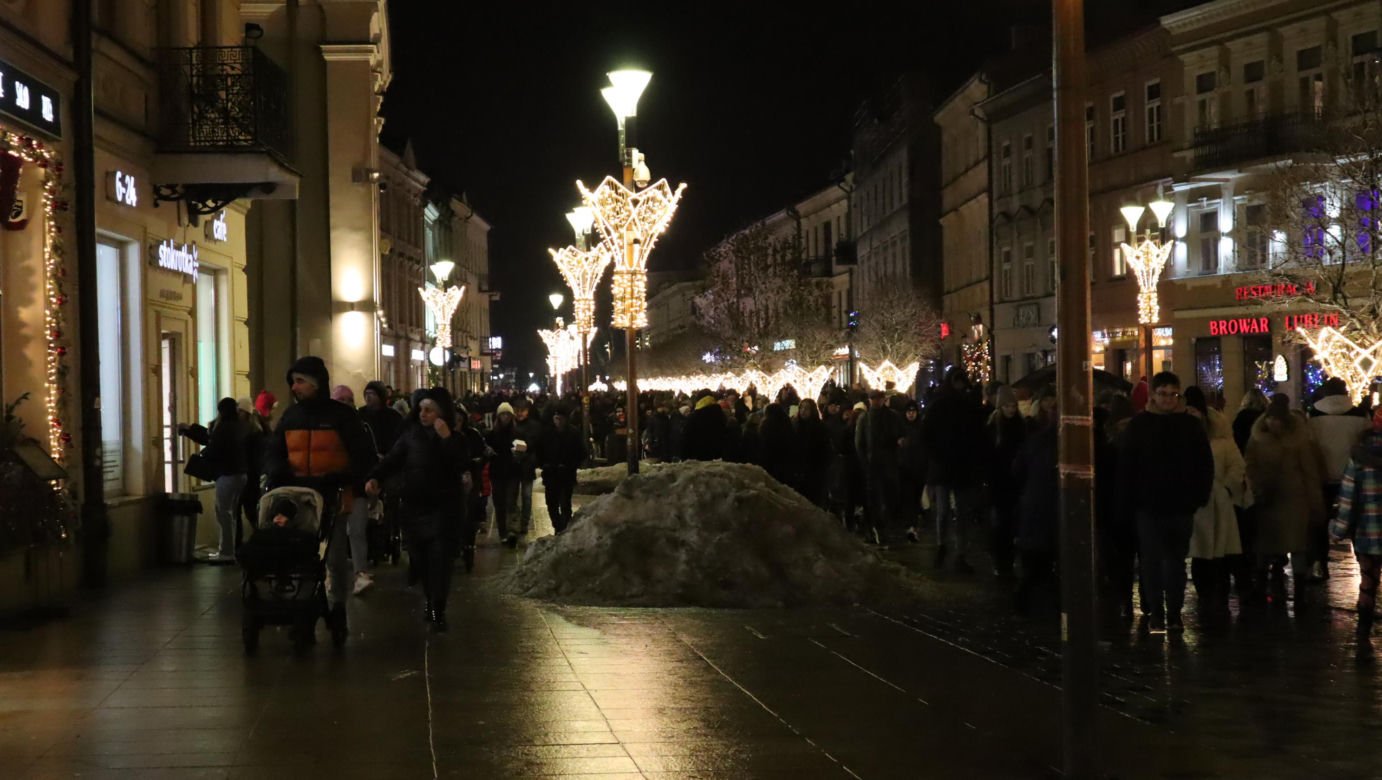 Zrobiło się bardzo świątecznie! Tak wyglądał Jarmark Bożonarodzeniowy w Lublinie [GALERIA]