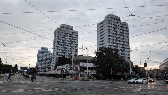 PRL we Wrocławiu wciąż żyje! Te miejsca przeniosą cię w czasie