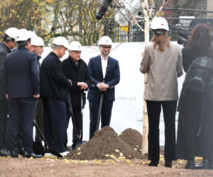 De Niro buduje w Krakowie hotel a mieszkańcy protestują