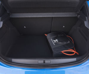 Peugeot e-208 GT