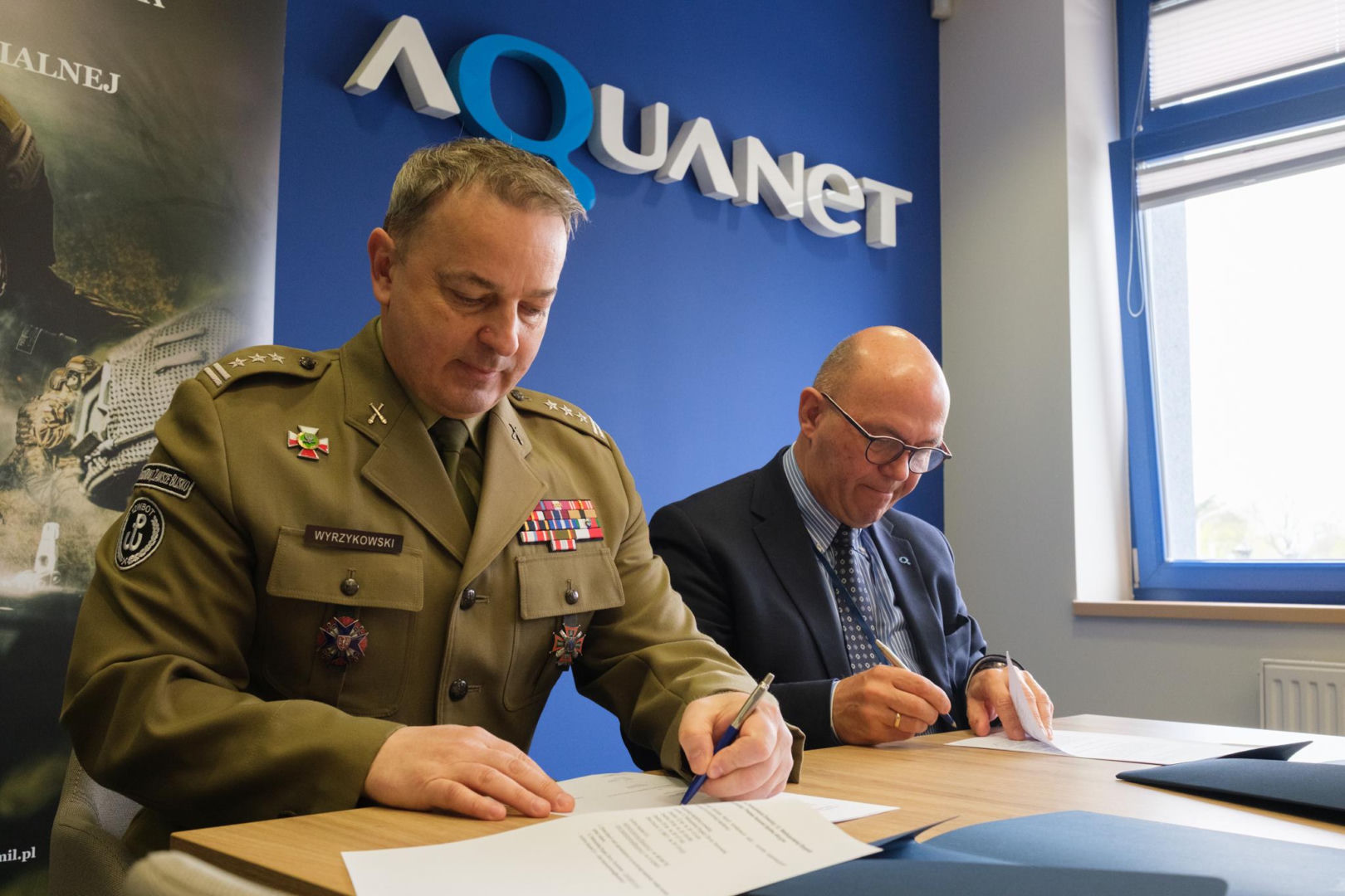 aquanet-b-dzie-wsp-pracowa-z-wojskiem-pozna-radio-eska