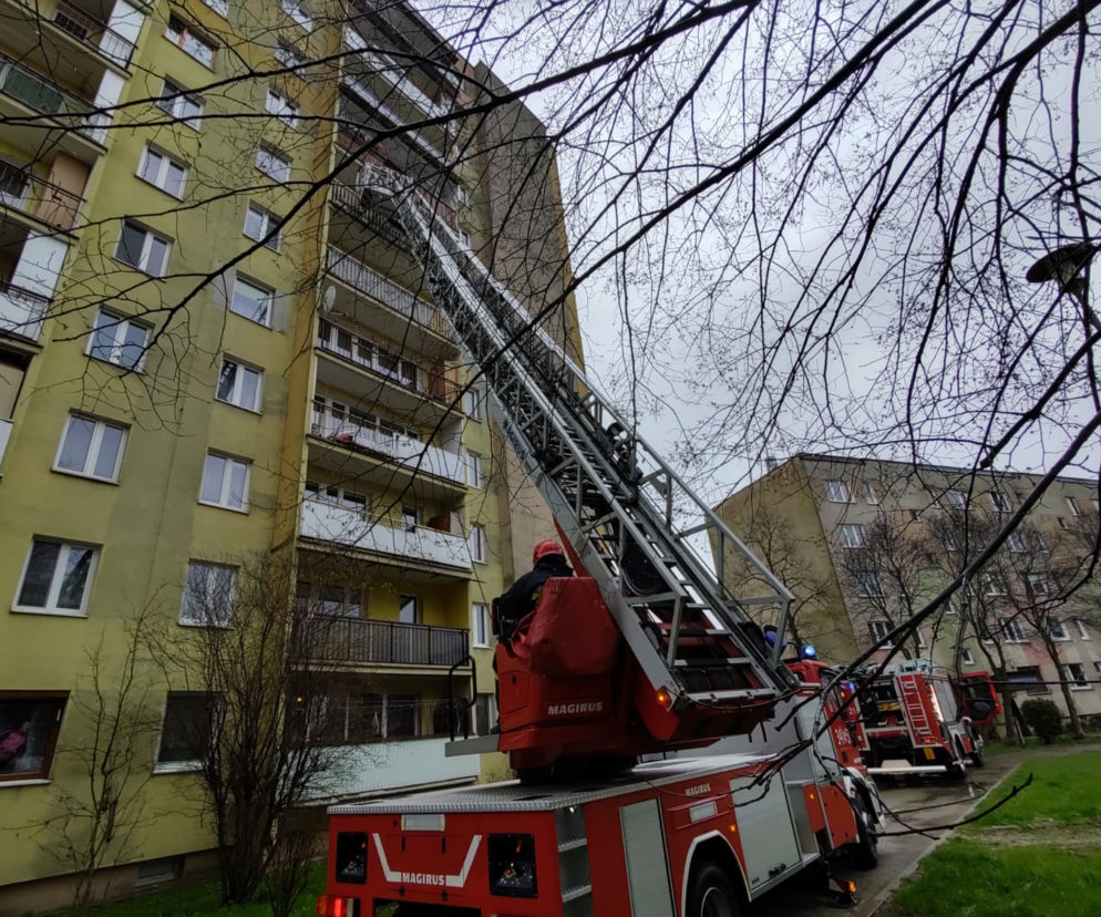 Na osiedlach w Nowym Sączu paliły się balkony.  Na szczęście nikomu nic się nie stało. 