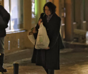 Anna Maria Żukowska buszuje w kwiatach