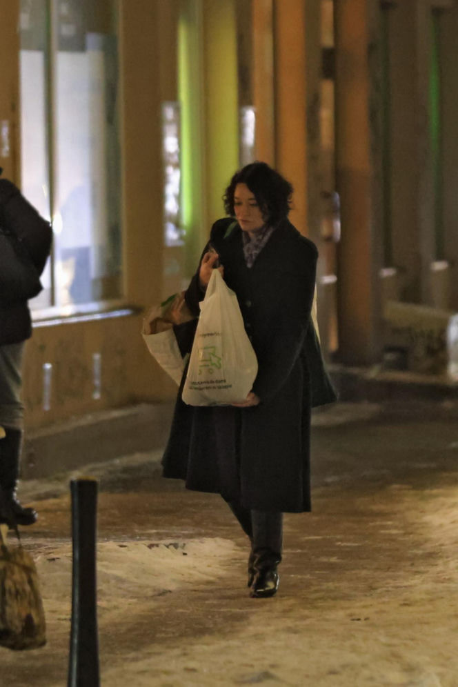 Anna Maria Żukowska buszuje w kwiatach