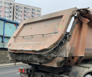 Beton zalał ulicę w Warszawie
