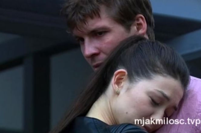 M jak miłość odc. 1239. Naomi Koszycka (Mayu Gralińska-Sakai), Marcin Chodakowski (Mikołaj Roznerski)