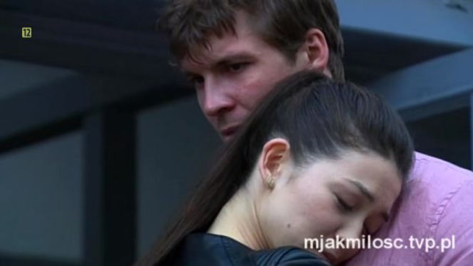 M jak miłość odc. 1239. Naomi Koszycka (Mayu Gralińska-Sakai), Marcin Chodakowski (Mikołaj Roznerski)