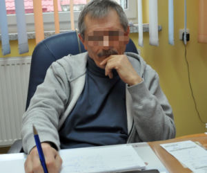 UMARŁ POD PRZYCHODNIĄ