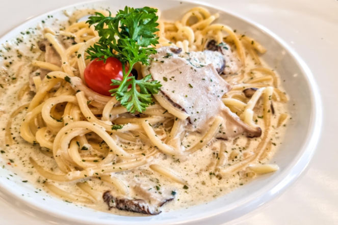 Tak pysznej i lekkiej carbonary jeszcze nie jadłeś. A robi się w 15 minut