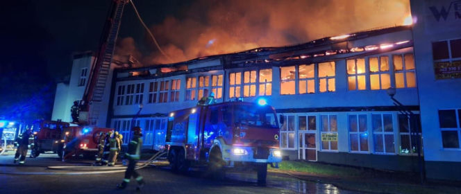 Hajnówka. Pożar sklepu meblowego. Milionowe straty