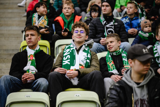 Lechia Gdańsk - Raków Częstochowa; Zdjęcia kibiców z meczu 30. kolejki PKO BP Ekstraklasy