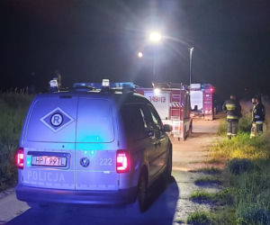 Policjanci uratowali tonącego mężczyznę