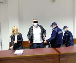 Nakrył żonę z jej byłym. W ruch poszły pięści i pałka. Krwawy finał miłosnego trójkąta w Lublinie