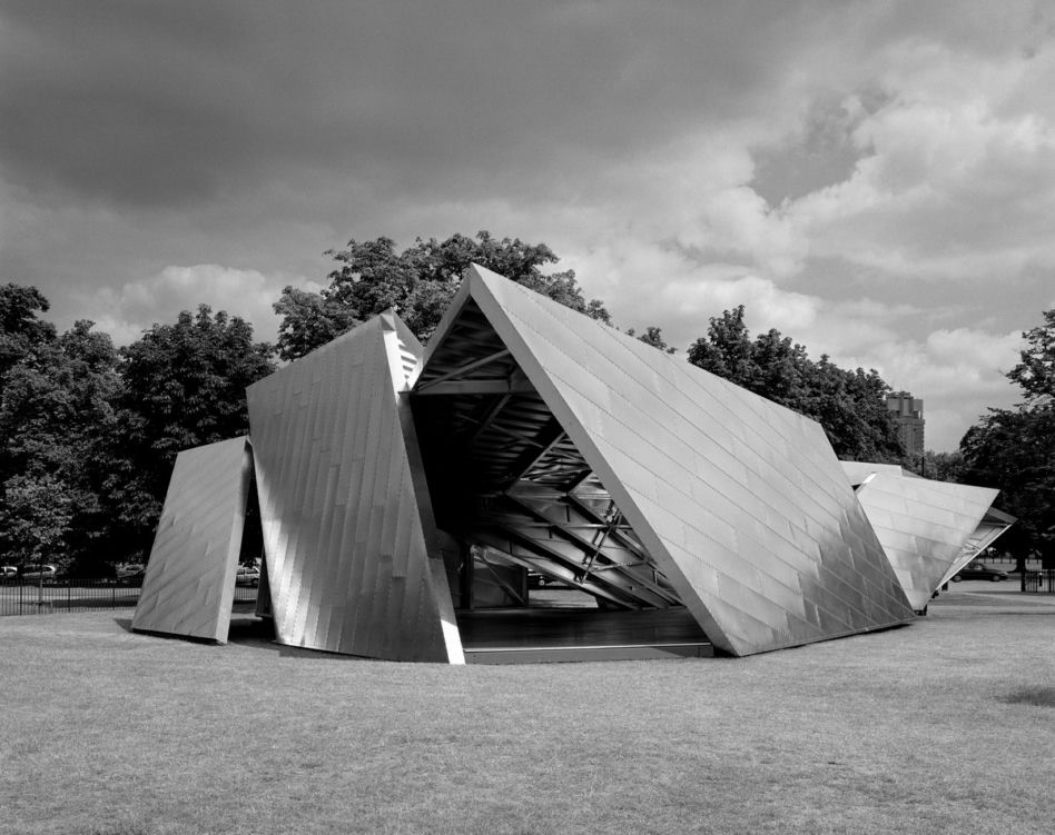 Od Zahy Hadid do Bjarke Ingels Group - wszystkie pawilony letnie Serpentine Galley