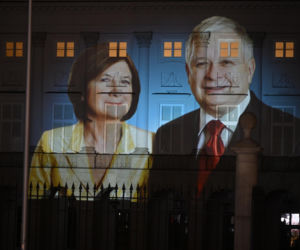 Rocznica katastrofy smoleńskiej. Tłumy ruszyły w Marszu Pamięci