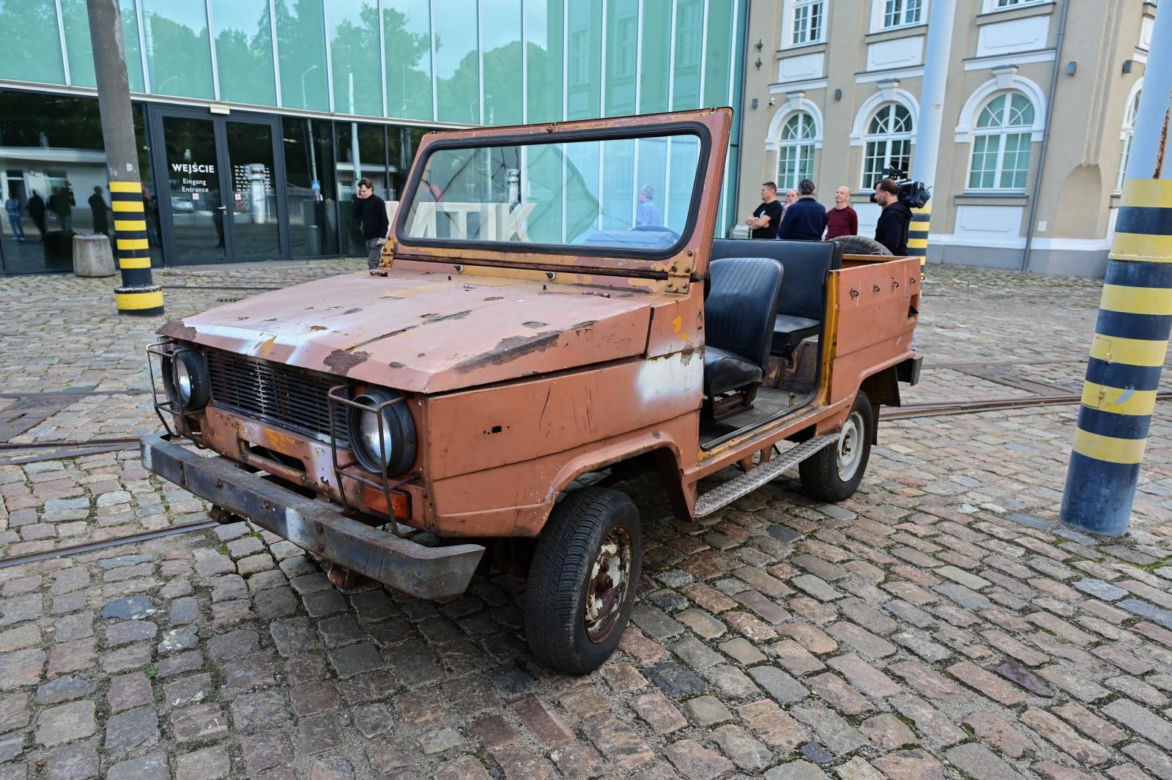 Prototyp terenowego Poloneza w Muzeum Techniki i Komunikacji w Szczecinie